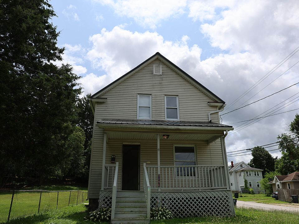 1st image of 1896 Penthley Ave