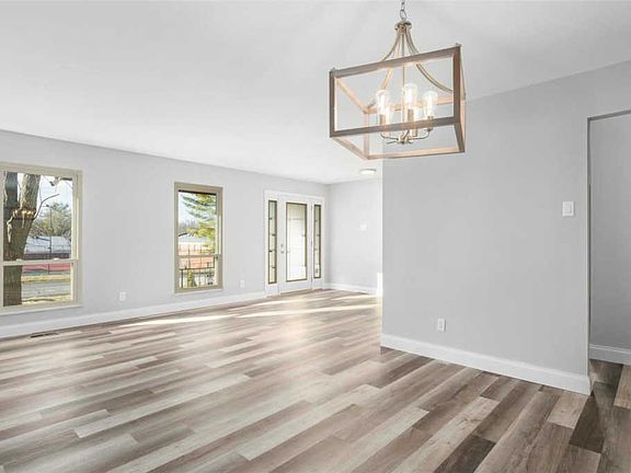 5th image of 9335 Cinnabar Dr