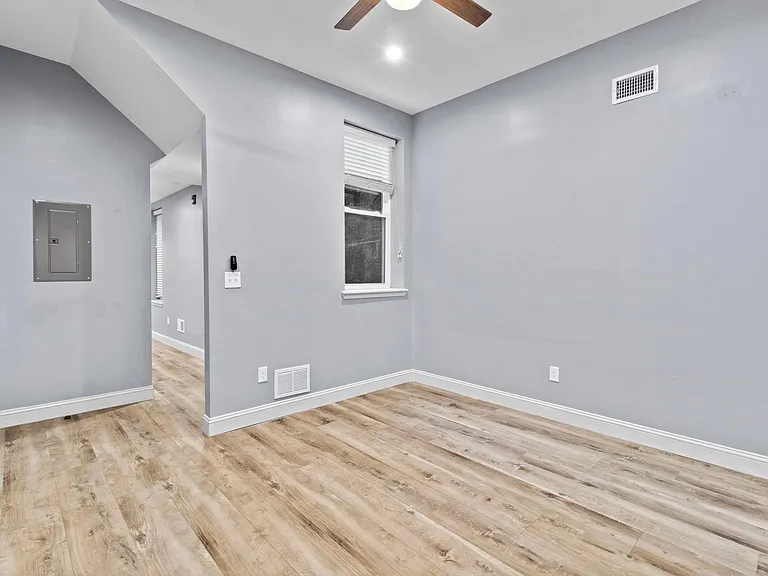 418 S 15th St #1F — Photo 12
