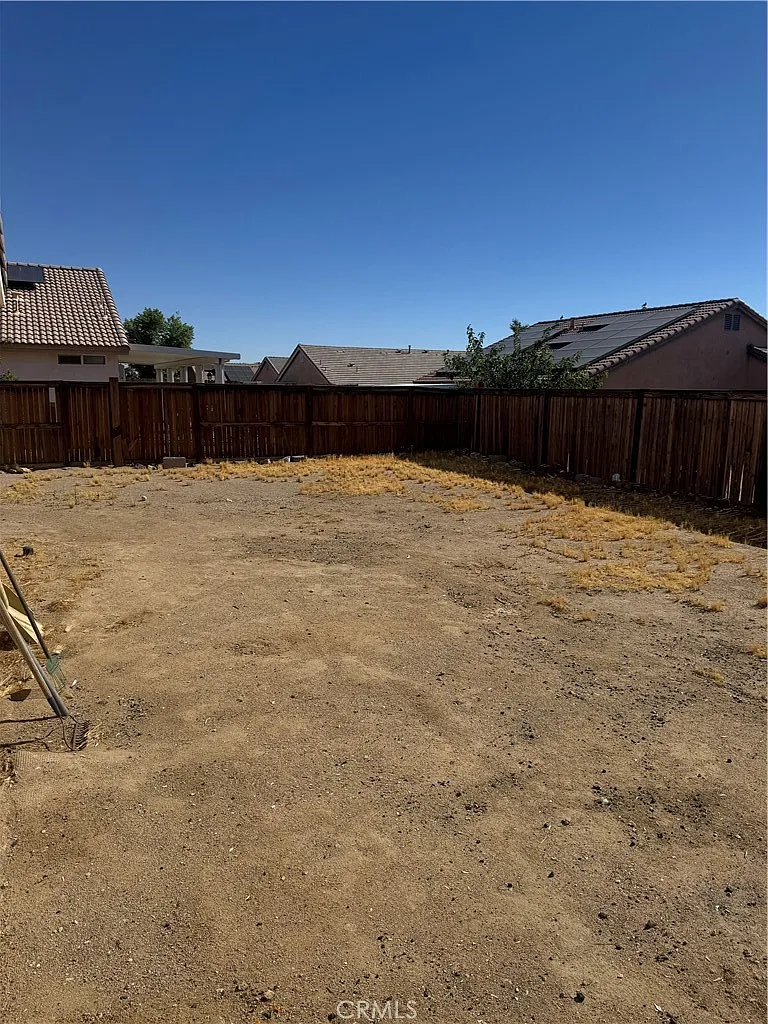 3 bed, 1252 sqft, $2,500 — Photo 4