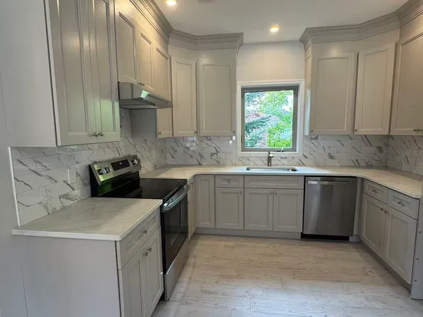 487 Woodrow Rd #2F, Staten Island, NY 10312