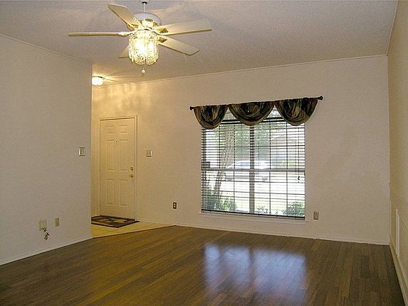 4th image of 6407 Nellie Dr