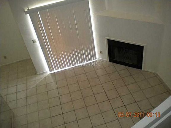 5th image of 4420 Woodpine Dr Unit 104