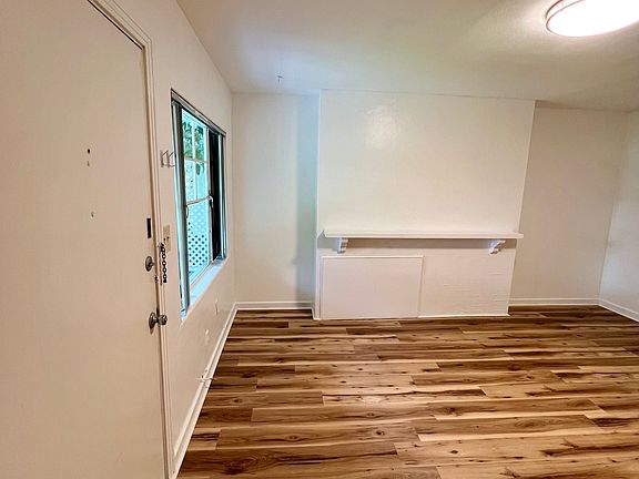 3rd image of 1018 Alba Dr