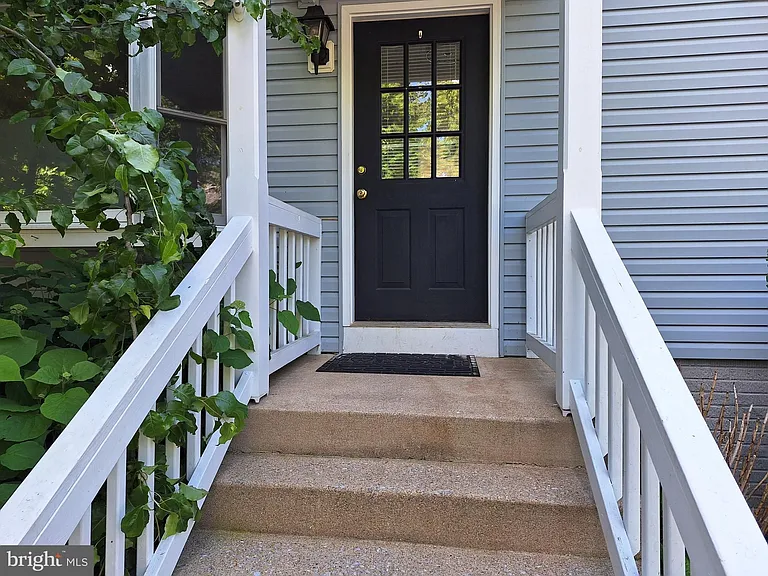 21 Stonewall Ct — Photo 3
