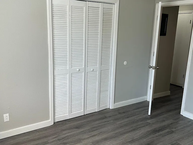 2508 Oak Forest Dr #D — Photo 6