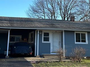 31 Greenhouse Blvd, West Hartford, CT 06110