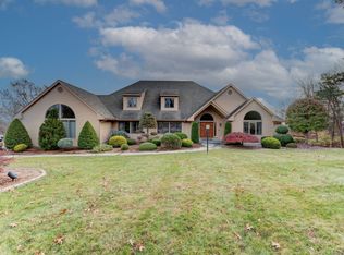68 Fox Hill Dr, Rocky Hill, CT 06067