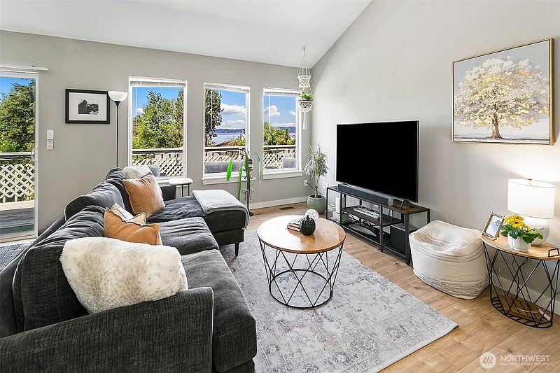 2nd image of 27917 10th Avenue S