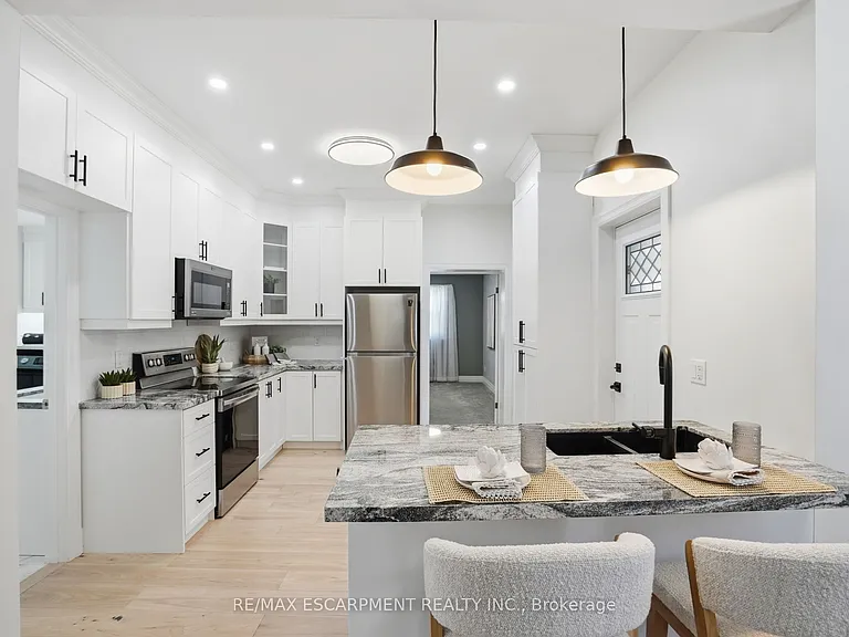 118 Victoria St — Photo 9
