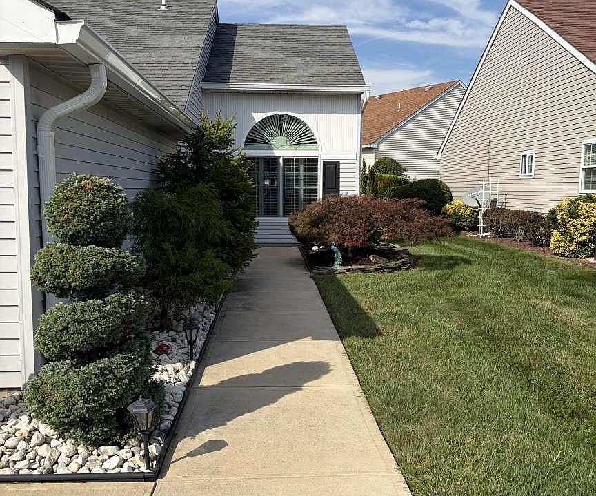 1st image of 792 Pompton Rd #A