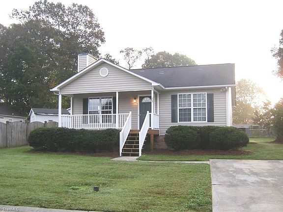 2nd image of 115 Camillabrook Ct
