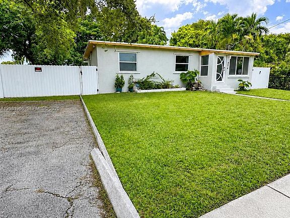 3rd image of 204 SW 7th Ave