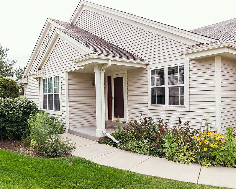 1st image of N57W24139 N Sycamore Cir