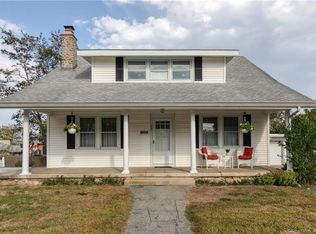 15 Friendship St, New London, CT 06320