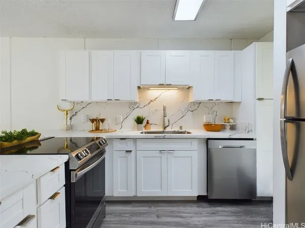 95-2044 Waikalani Pl APT C301, Mililani, HI 96789