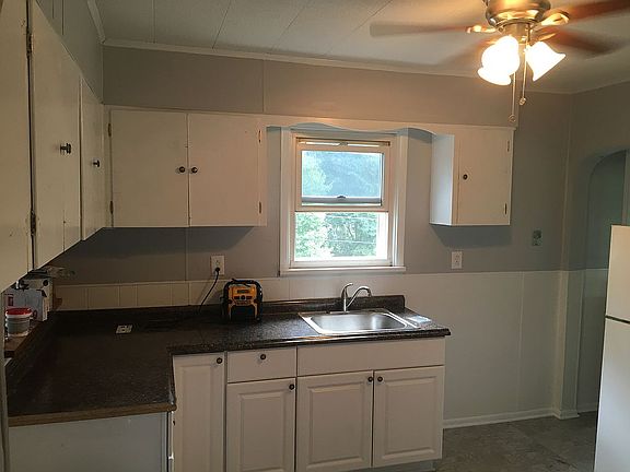 4th image of 1001 High St