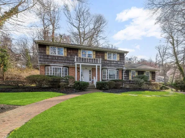 2 Cornell Court, East Setauket, NY 11733