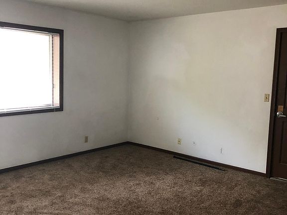2nd image of 2125 A St APT 7