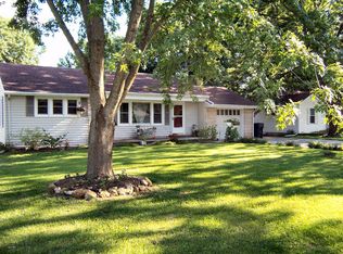 2416 E Manchester St, Springfield, MO 65804