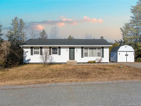 16 Hammondview Ter, Quispamsis, NB E2S 1B2