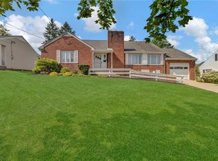 2104 Lawndale Dr, Aliquippa, PA
