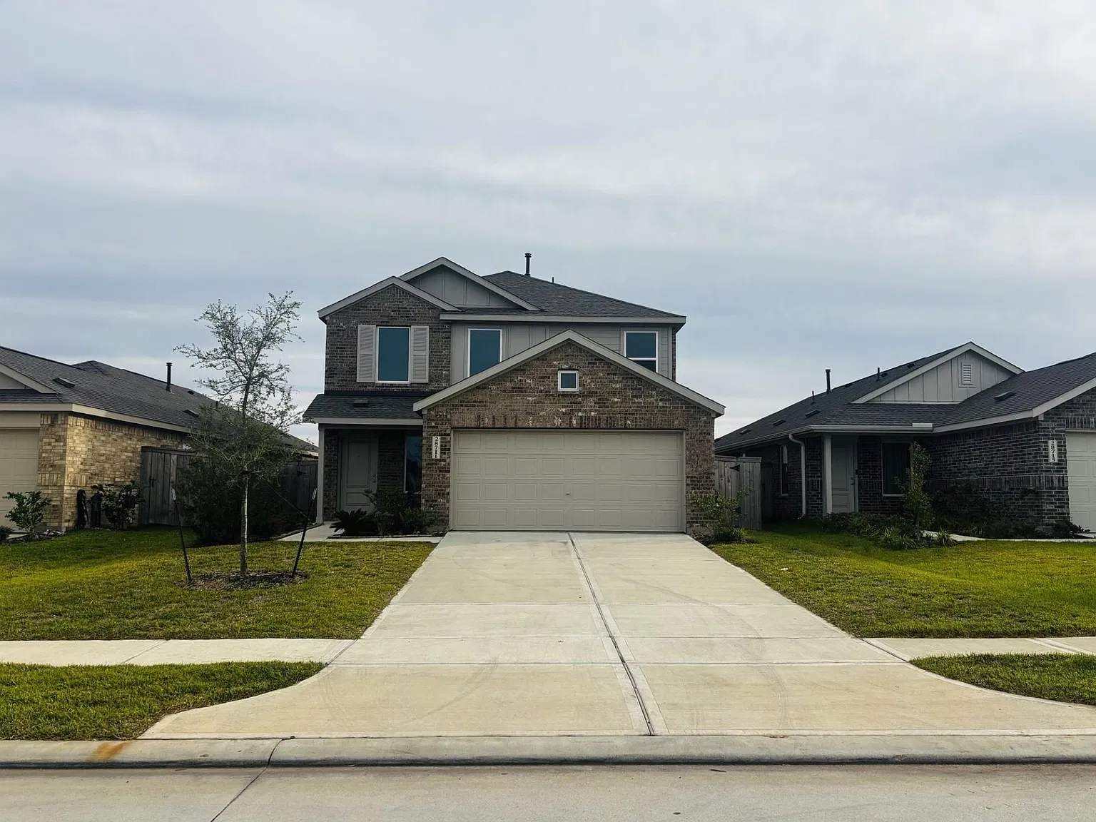 4 bed, 2.5 bath, 1970 sqft, $2,000 — Photo 3