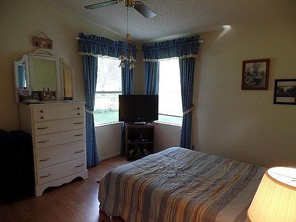 5th image of 540 Ne 65th Avenue