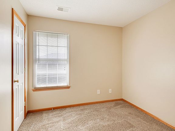 4th image of 310B NE 7th St