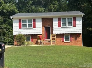 2106 Powderhorn Ct, Lenoir, NC 28645