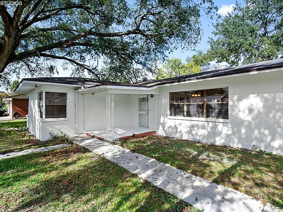 2nd image of 2204 Diana Dr