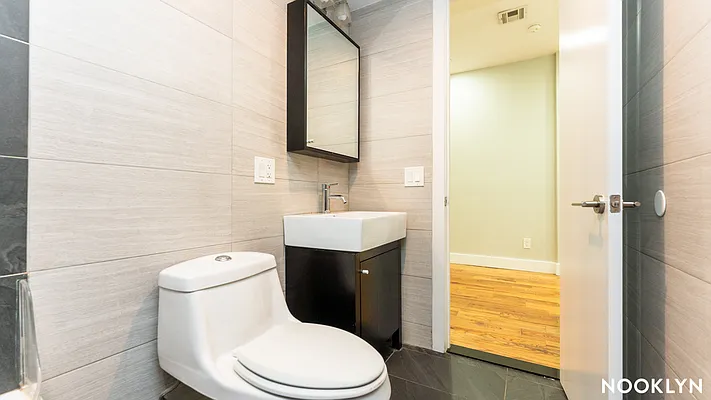 Rented by Nooklyn NYC LLC | media 18