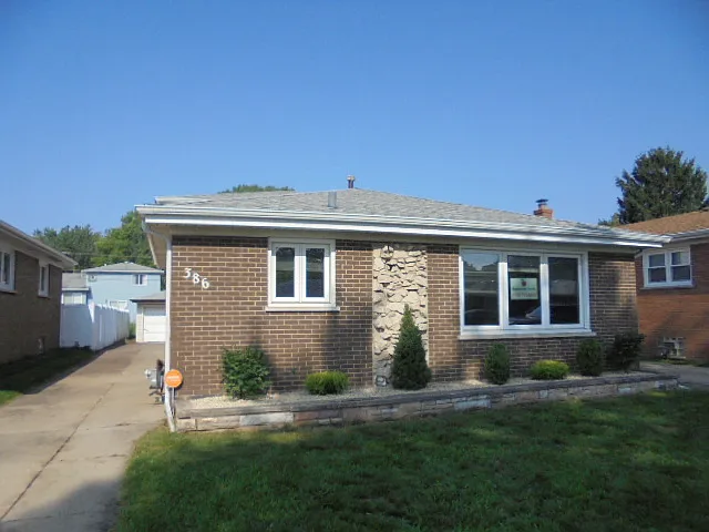 386 Buffalo Ave photo 1