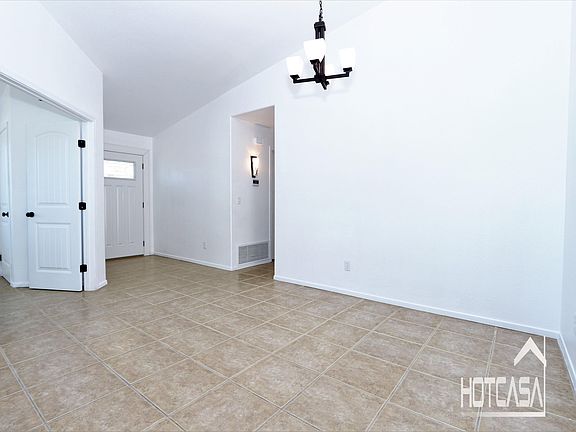 3rd image of 2850 W Calle De Rosita