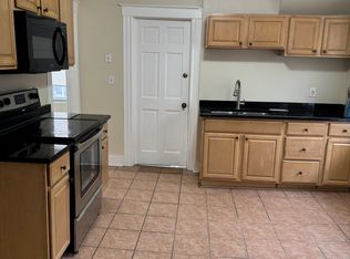 128 Pleasant St FLOOR 3, New Britain, CT 06051