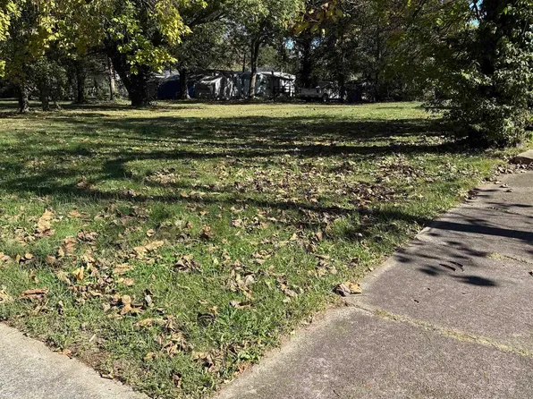 1218 Salem Ave, Paducah, KY 42001