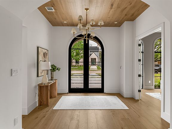 2nd image of 6834 Northridge Dr