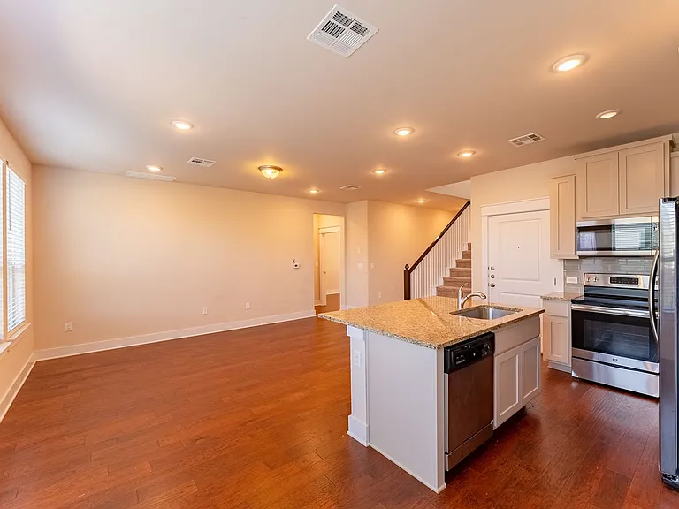 13501 Metric Blvd #46 — Photo 9