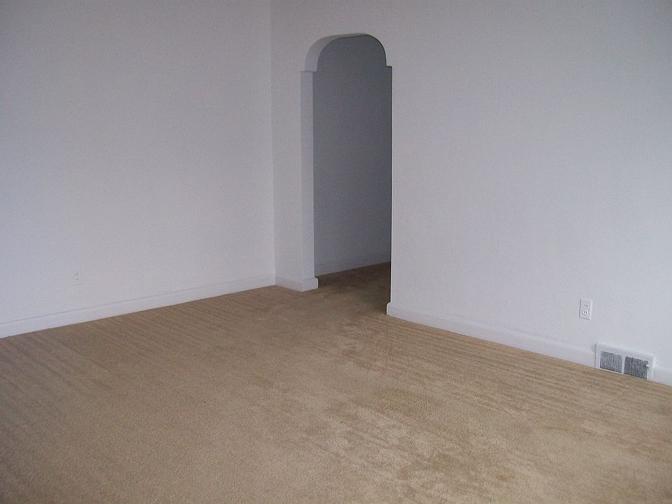 large living space w/ large picture window