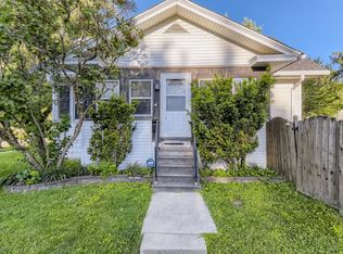 217 N Elmwood Dr, Aurora, IL 60506