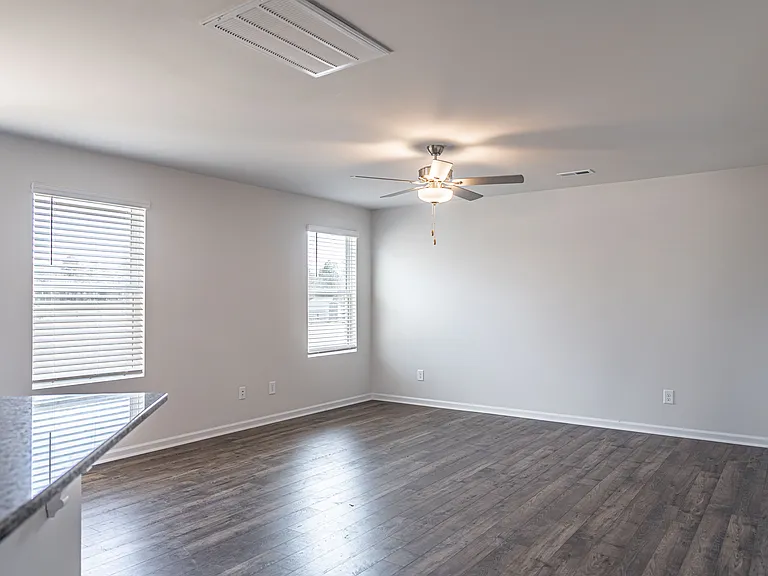 397 Walters Run Dr — Photo 2