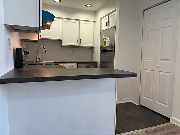 4th image of 409 Lagrange Ave Unit 208