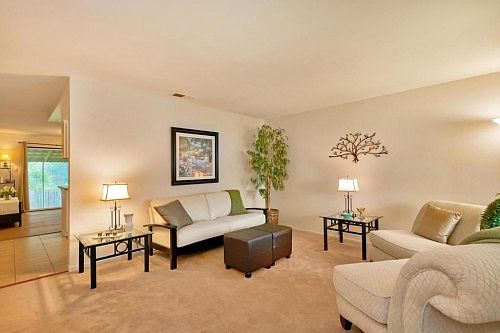 4th image of 8208 Bridgewood Ct
