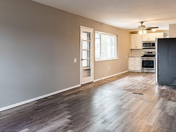 2nd image of 725 Preakness Ln