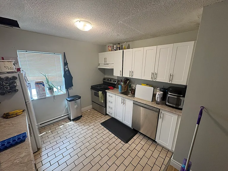 212 Colborne St #101 — Photo 12