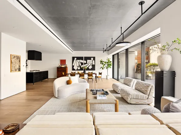 455 West 19th Street image 9 of 29