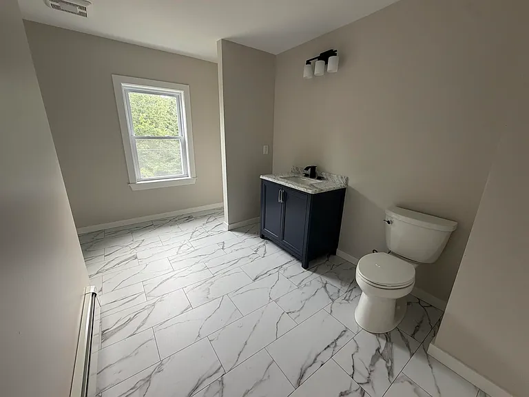 27 Washington St — Photo 7