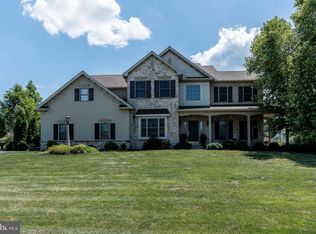 28 Sarah Ln, Mount Joy, PA 17552