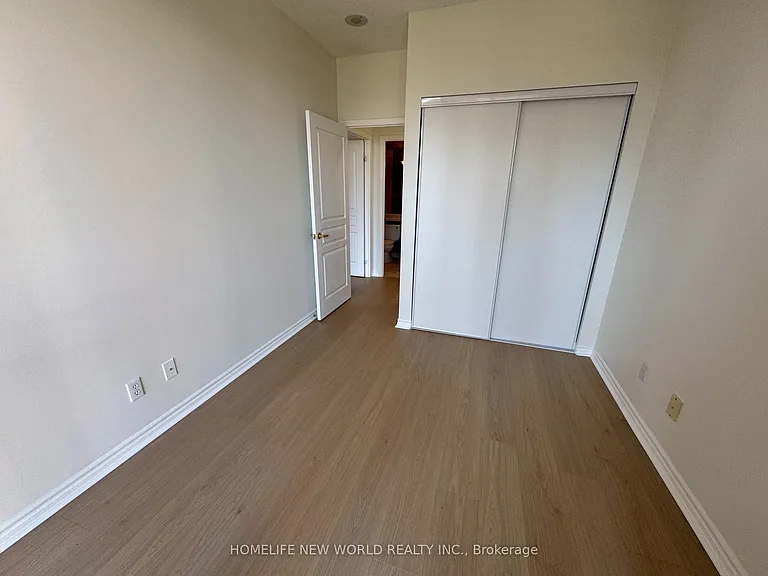28 Byng Ave #1006 — Photo 13