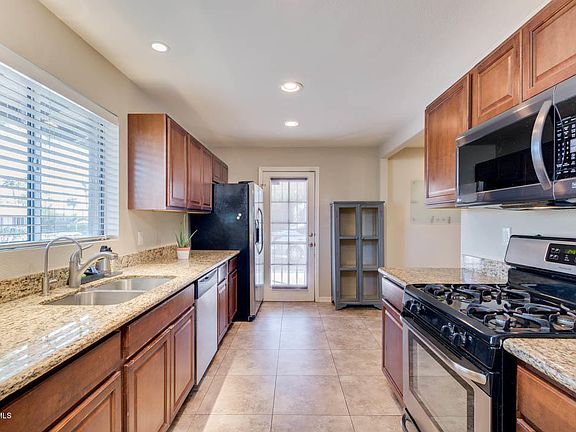 4th image of 4652 E Palm Ln
